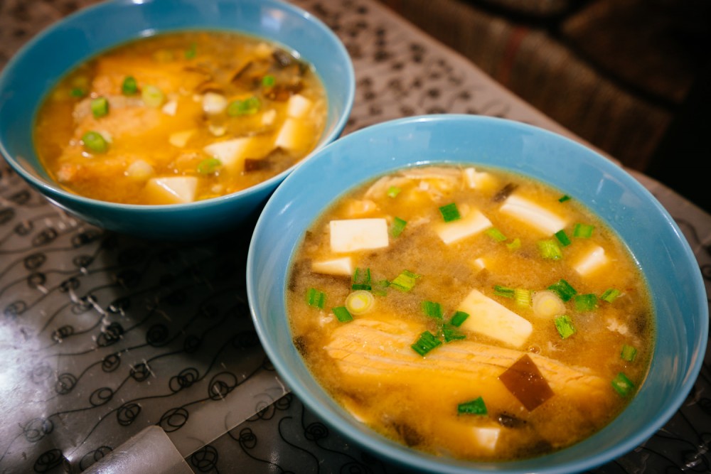三文魚麵豉湯