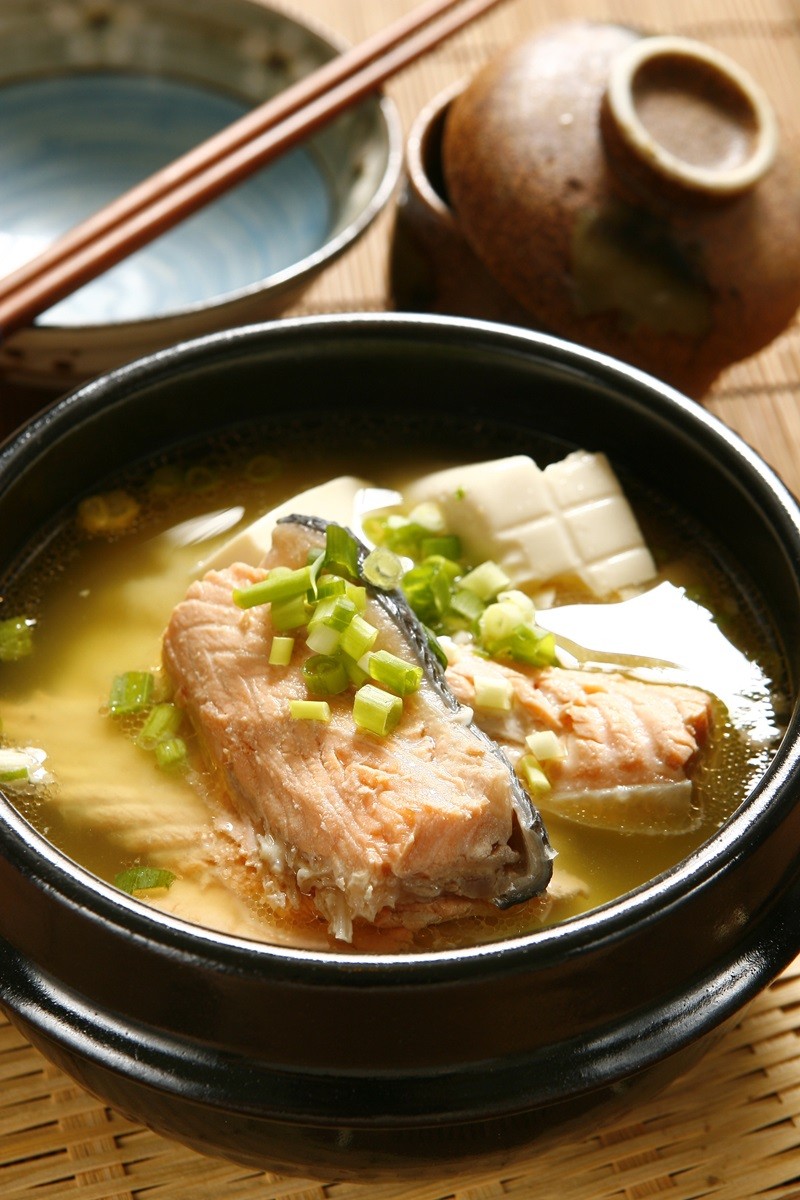 三文魚麵豉湯