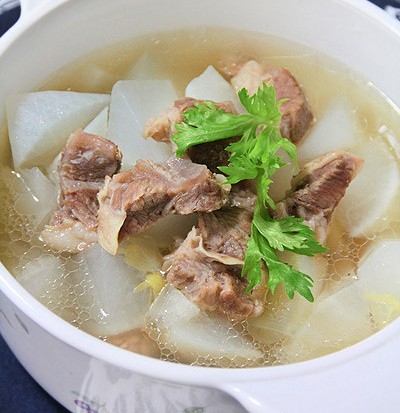 白蘿蔔牛腩湯