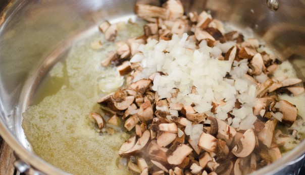 酥皮蘑菇洋蔥湯