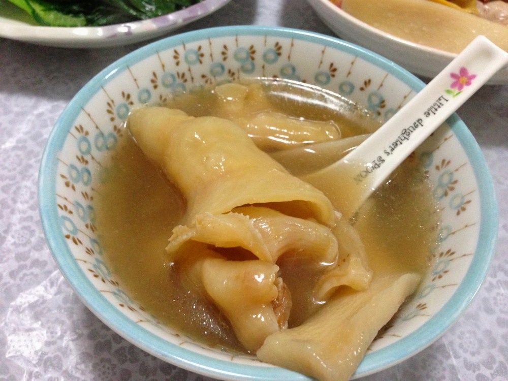 響螺淮山杞子花膠湯