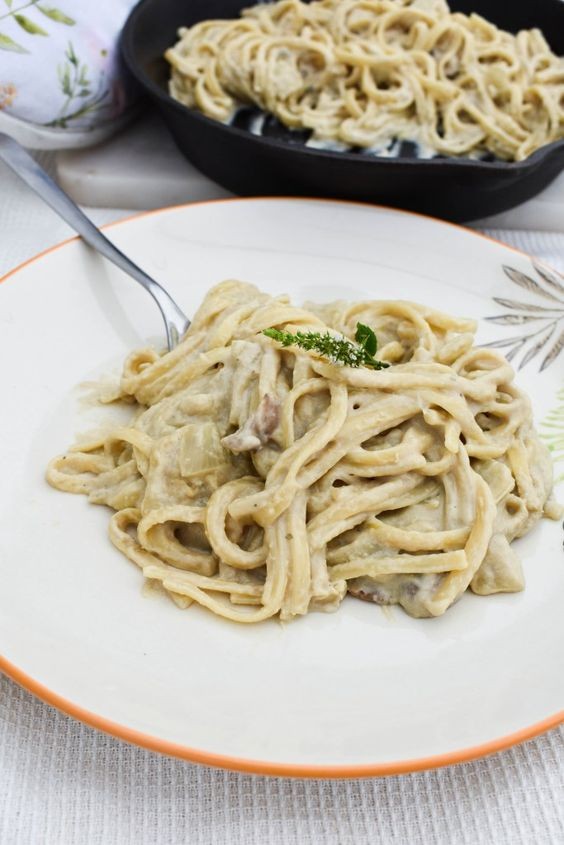 蘑菇卡邦尼意粉