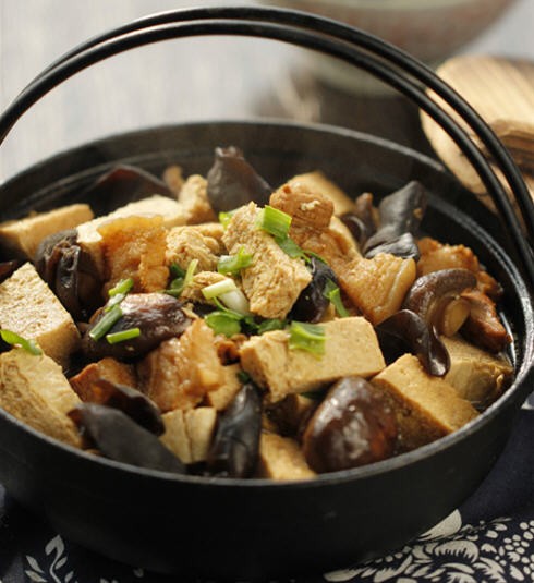 黑木耳冬菇炒豆腐