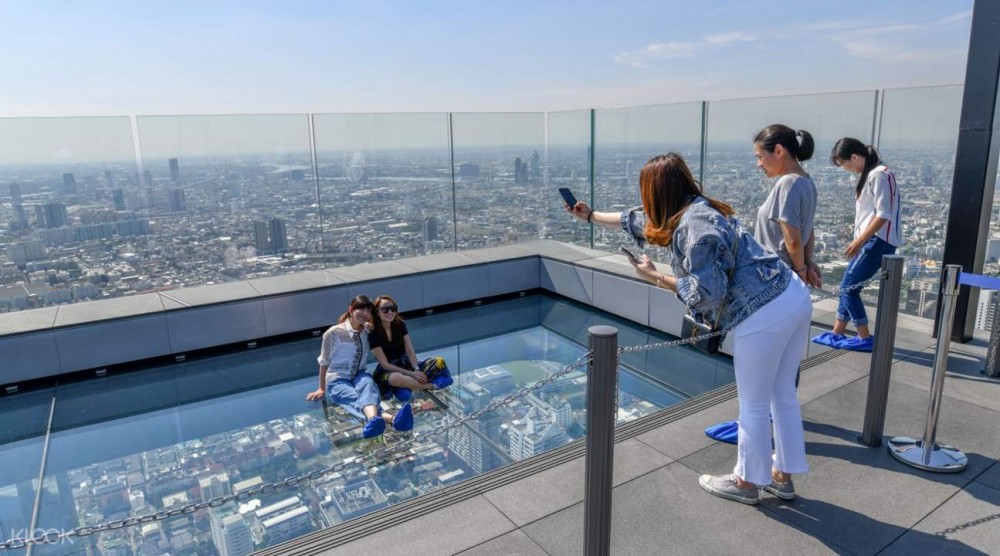 Mahanakhon Skywalk13