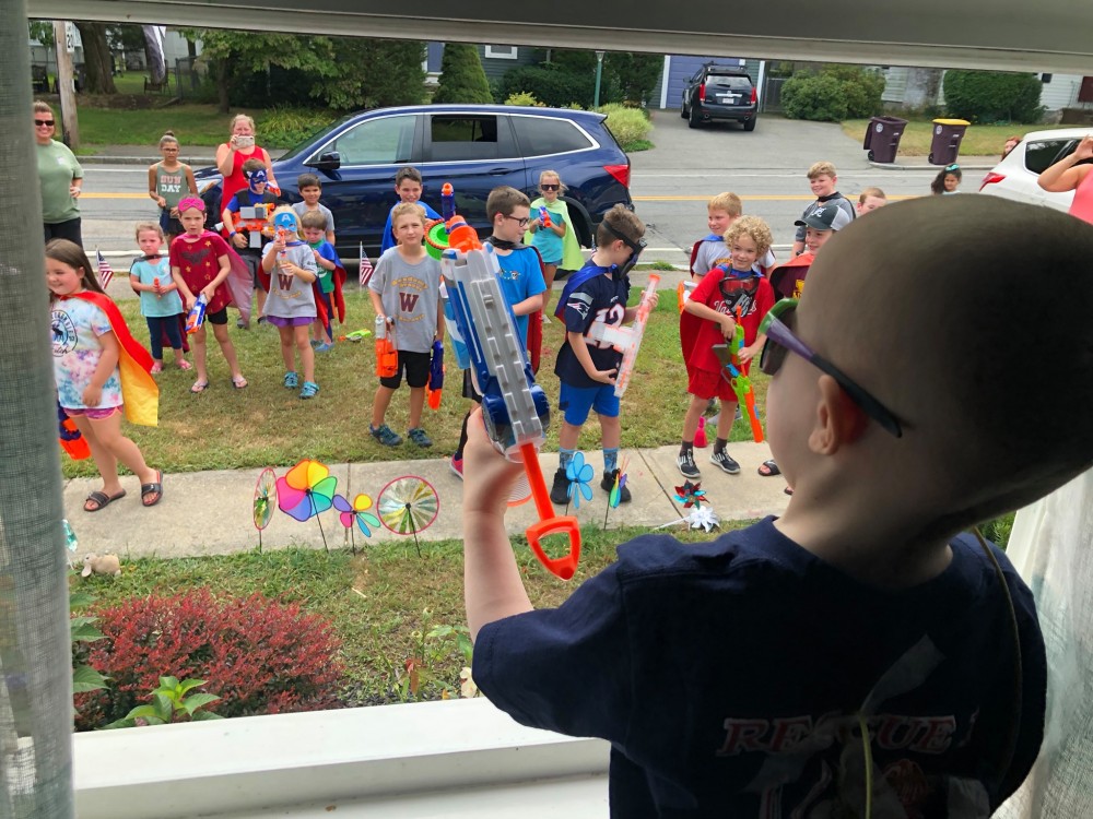 後來越來越多人探訪Quinn