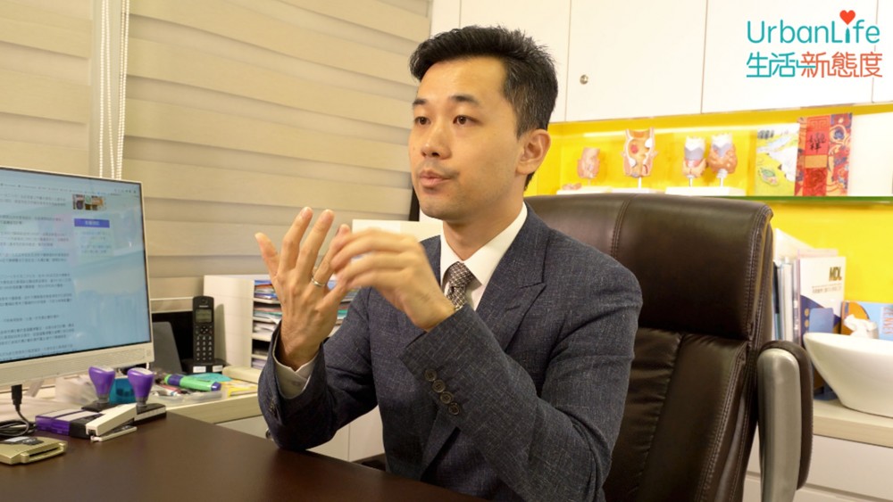 小腸氣可能出現嵌頓,當內臟跑出體外,時間太長出現水腫,無法縮回到腹腔內部。