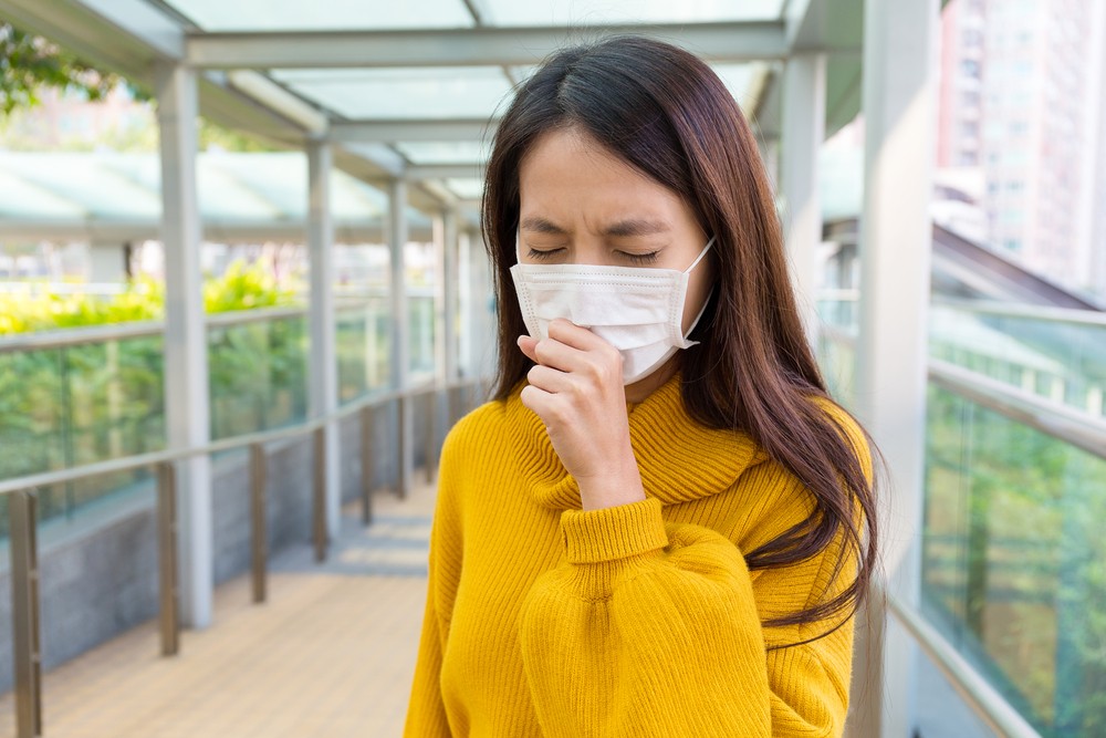 當氣溫、溫度、氣壓和空氣中離子等改變時, 誘發咳嗽,寒冷或秋冬氣候轉變時咳嗽較多。