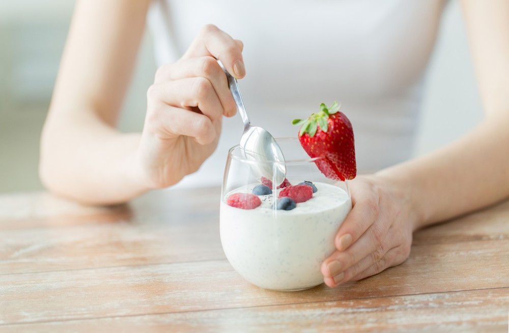 研究人員相信,是高纖飲食中的益菌生 (Prebiotics),和乳酪中的益生菌帶來相關益處。