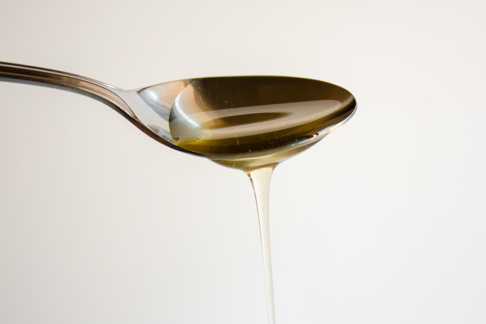 龍舌蘭糖漿升糖指數低,加上主要由果糖 (fructose)所組成,不會大幅度影響血糖或胰島素水平,因此會加入糖果和零食中。