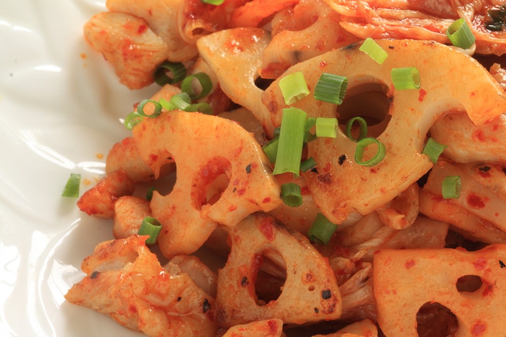 薑黃素 (Curcumin)，一種在薑黃中可找到的化合物，或能減少體內的炎症。