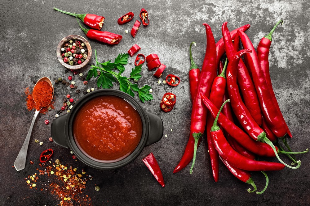 辣椒素 (Capsaicin) 可減慢和摧毀癌症細胞。之前有研究顯示,辣椒素抑制了都鼠體內的前列腺癌細胞,而健康的細胞則不受影響。