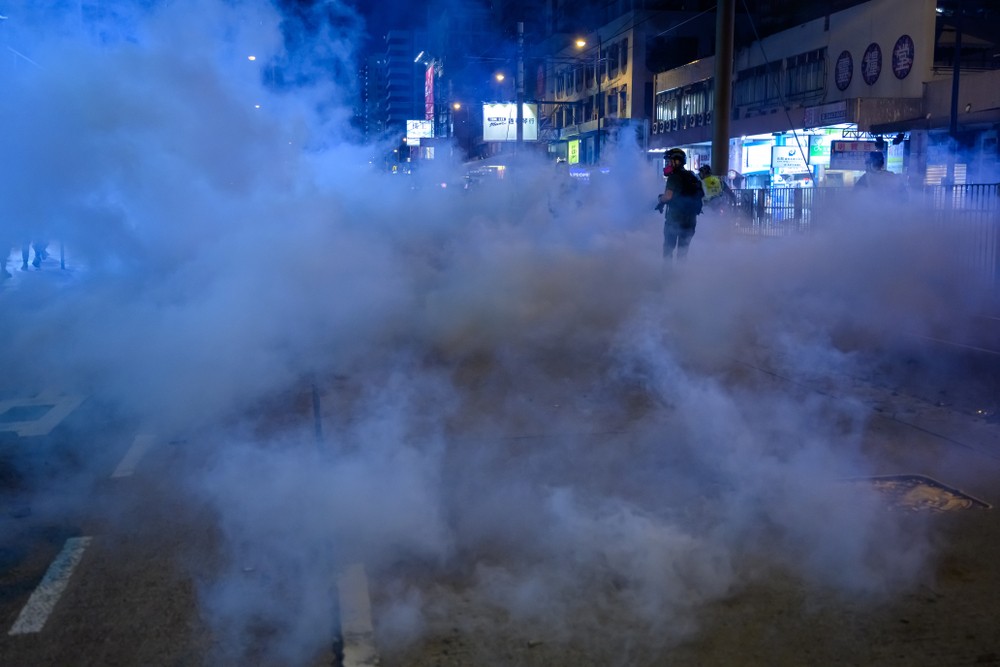 專家建議基於謹慎起見,在接觸催淚氣體後一至兩小時應避免母乳餵哺。