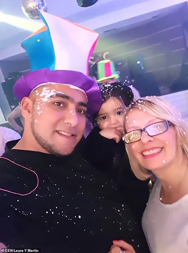 一名42歲的媽媽Maria Laura Ferreyra,從摩托車下車時,受到暴力襲擊,當時跌倒並撞到頭部,已成為植物人 (vegetative state) 30天。
