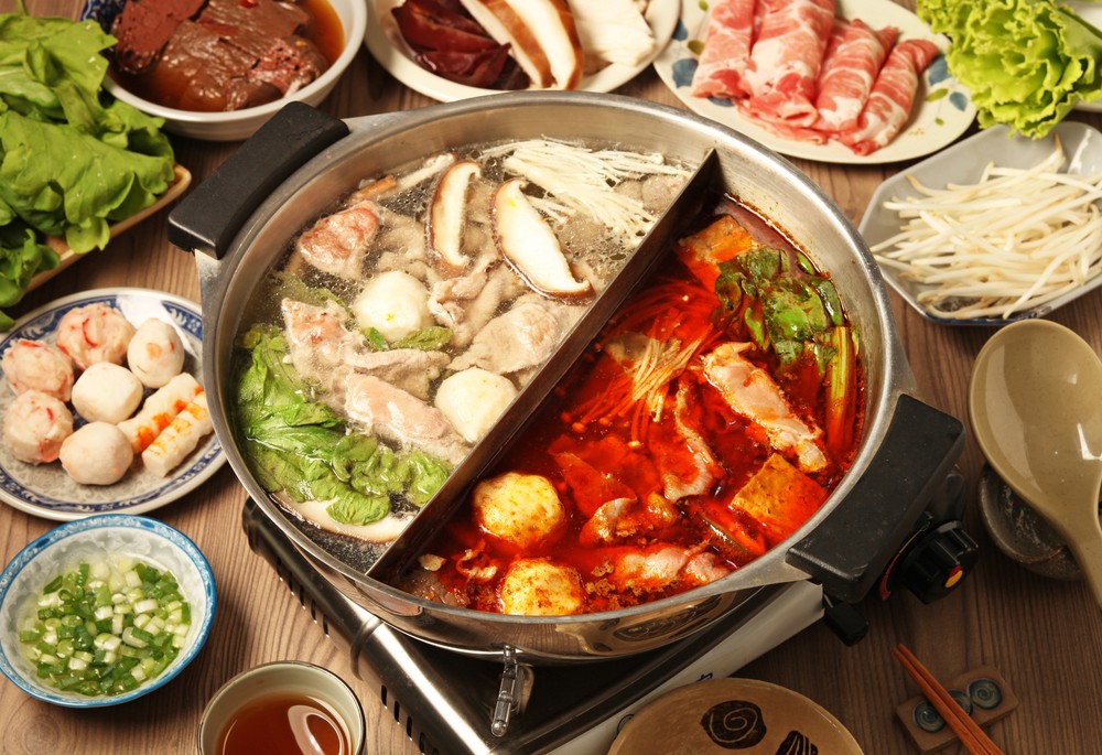 避免食用生雞蛋或將生雞蛋混合醬料蘸熟食,以防沙門氏菌性食物中毒。