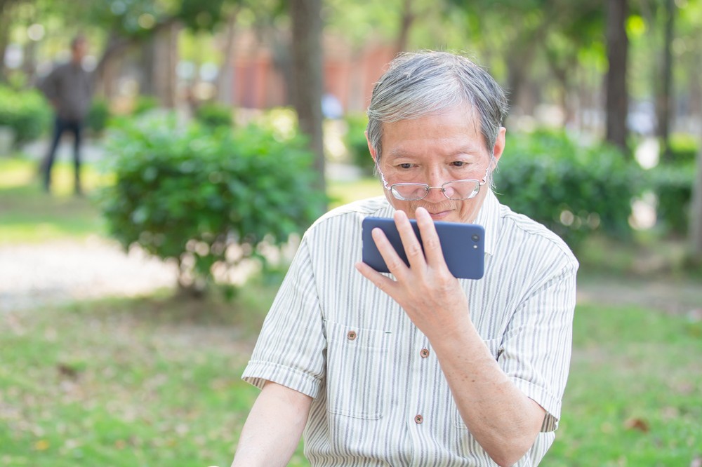 白內障手術後出現視力驟降或患上後囊膜增生。