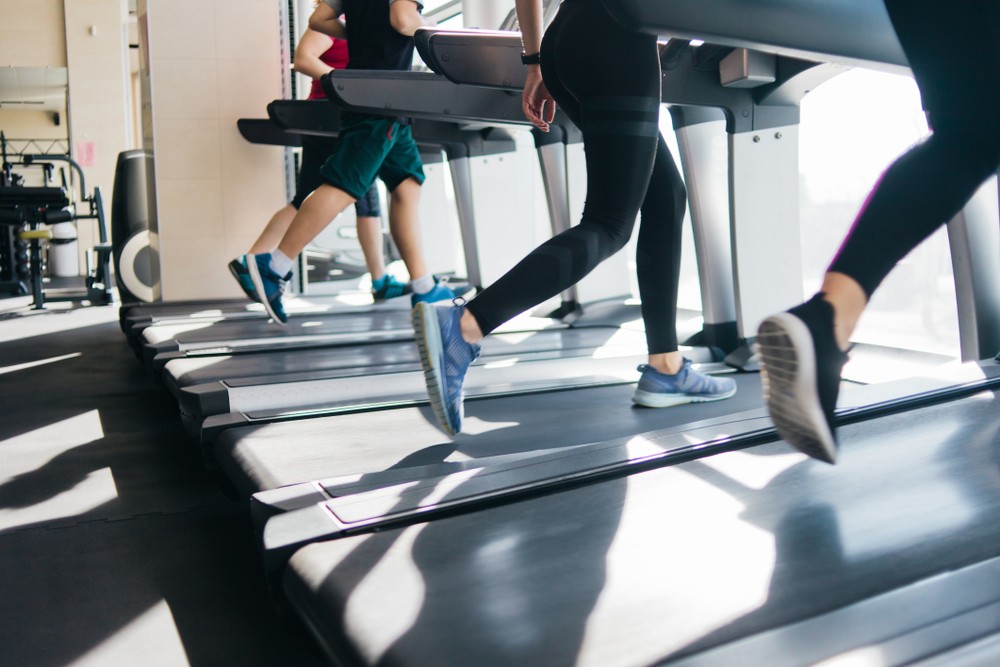 健身室的器材一天之中經多人使用,當中常見的「葡萄球菌」及「金黃葡萄球菌」都可以存活在健身器材上。