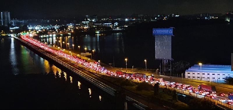 新柔長堤塞車情況。