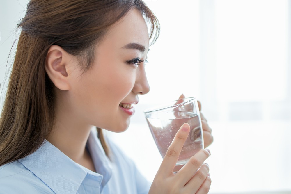 近年流行一種說法指鹼性水可抗衰老、預防癌症,但其實現時沒有科學研究證明此說法。