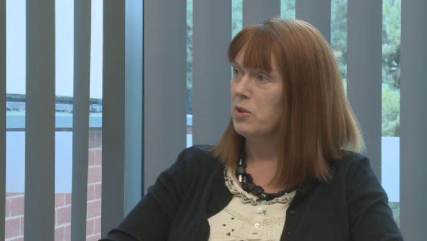 英國牛津大學疫苗學教授Sarah Gilbert近日向外媒透露,研究團隊所研發的新型肺炎疫苗有望可於9月面世,亦將會在未來2周進行人體試驗。