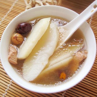 淮山核桃仁燉母雞湯