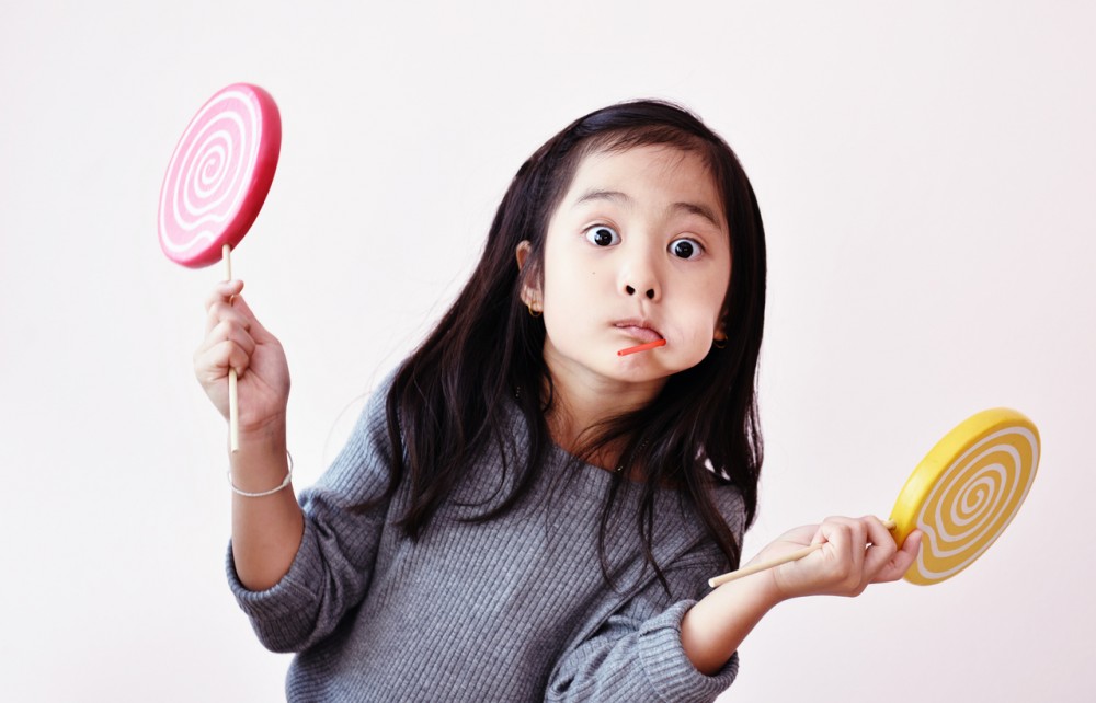 不少家長都覺得自己的小孩吃甜食後會比較坐不定,這又是為什麼呢?