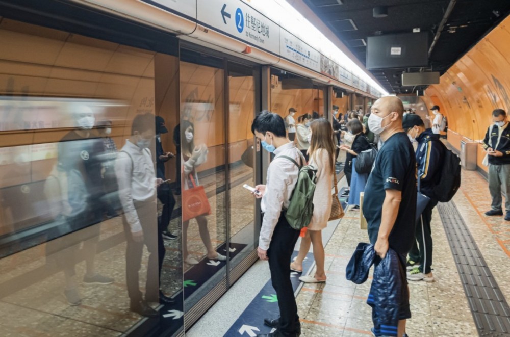 本港第三波疫情嚴重。