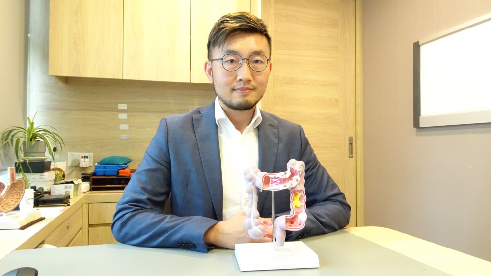 腸胃肝臟科專科吳昊醫生表示,不少人誤將潰瘍性結腸炎當成痔瘡,一直忽視病情,有個案因而延遲4、5年才確診。