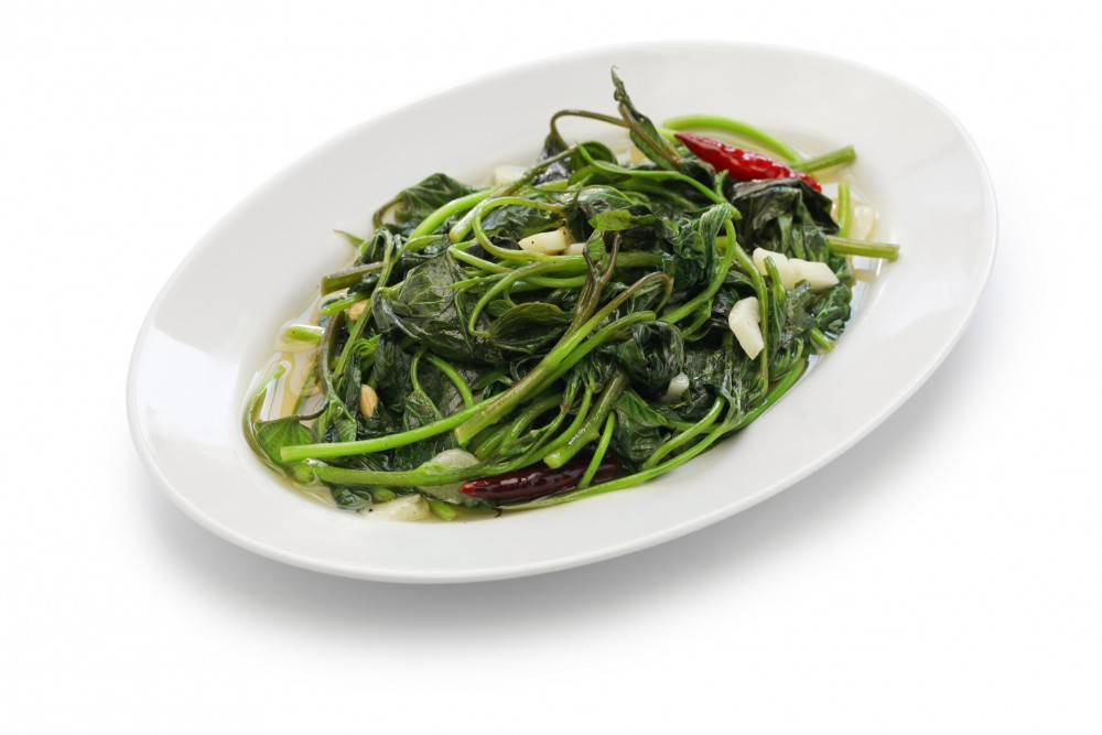 蕃薯葉含豐富胡蘿蔔素,可活化維他命A,可預防夜盲症及視力減退,亦可以滋潤眼睛,預防眼部發炎,預防及改善視網膜黃斑區病變等眼部問題。
