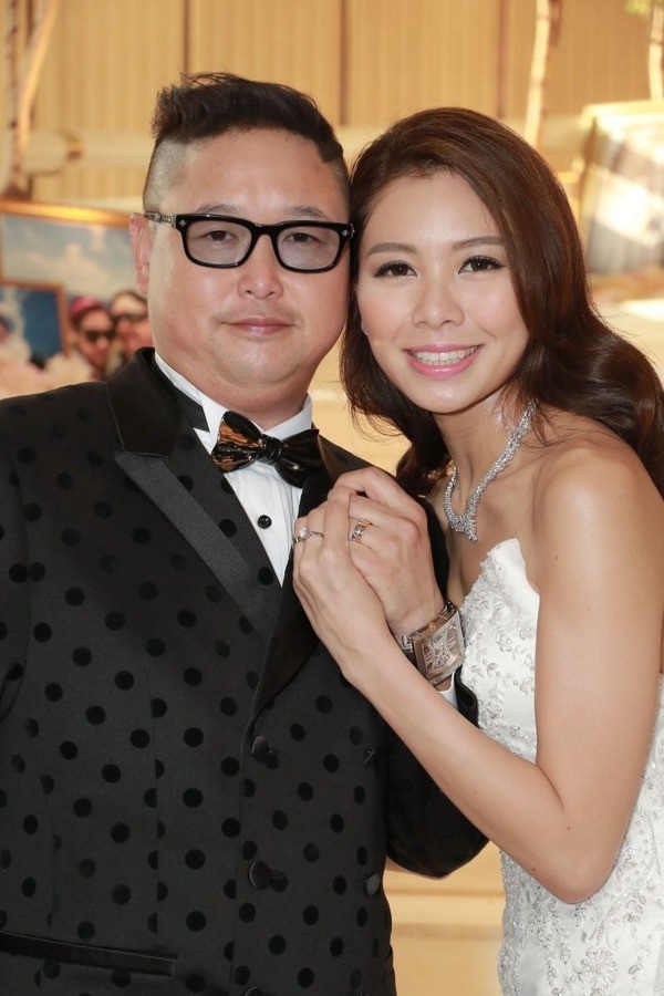 錢國偉與太太陳宛蔚。(東星娛樂)