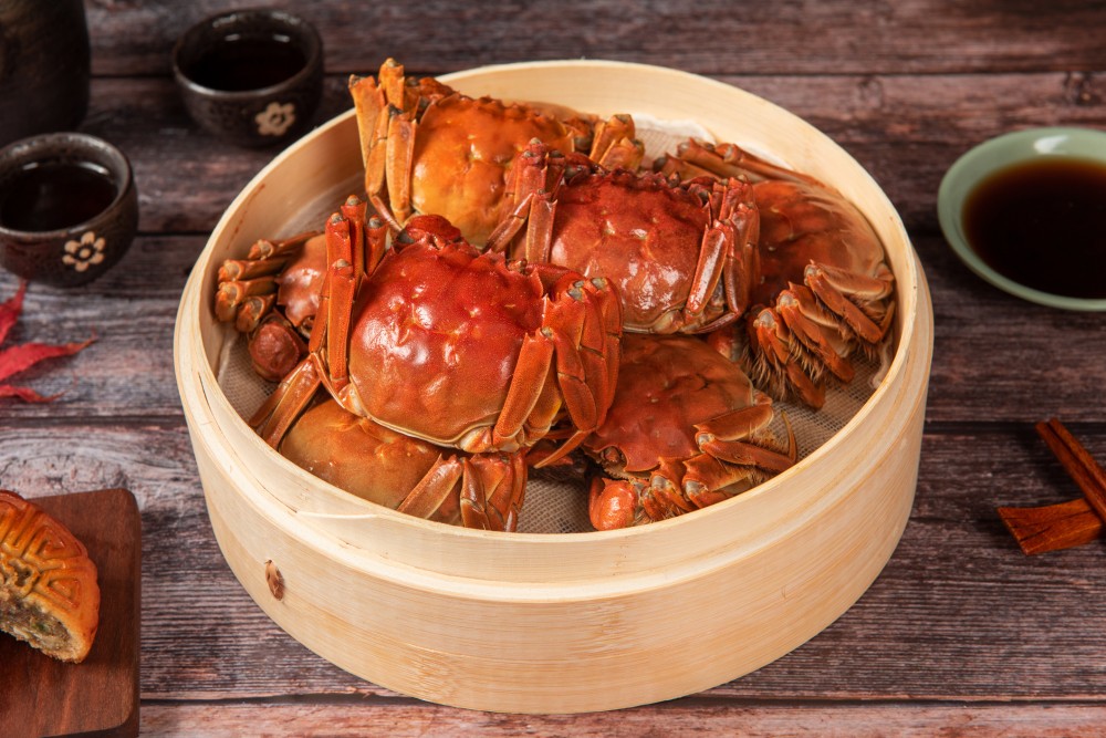 每次蒸蟹的數量不宜過多，亦不應把蟹重疊擺放，確保大閘蟹各部分都可徹底煮熟