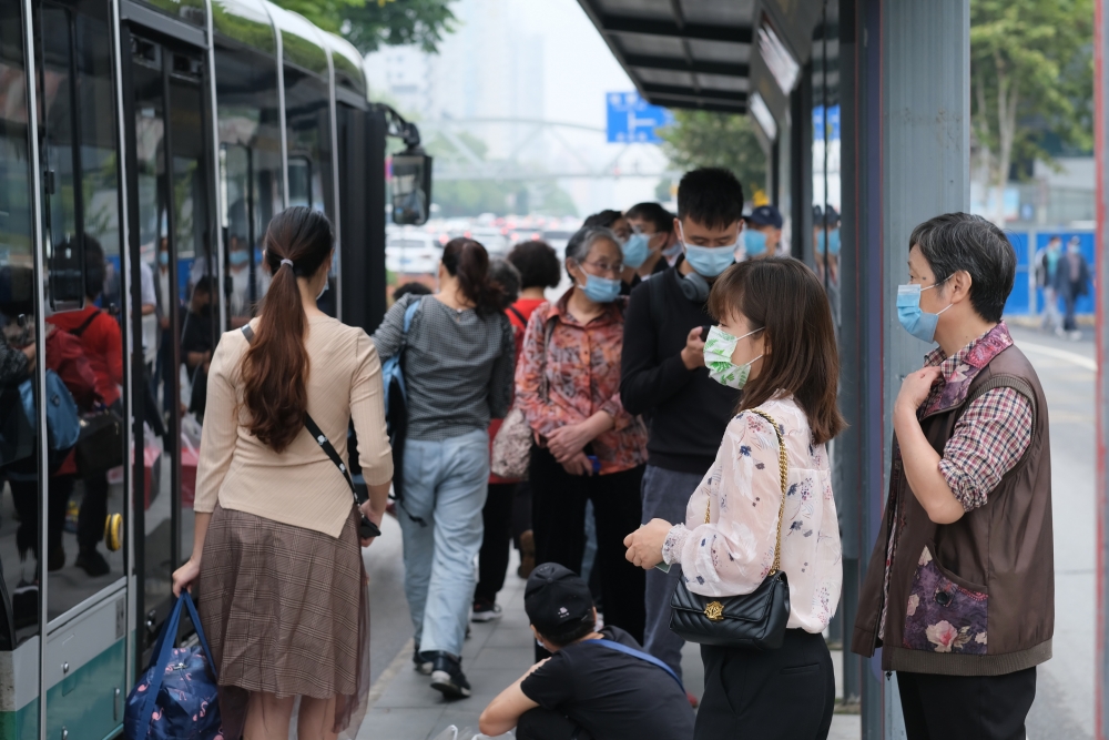 在中國的緊急接種計劃中,有將近100萬人已接種國藥新冠疫苗。