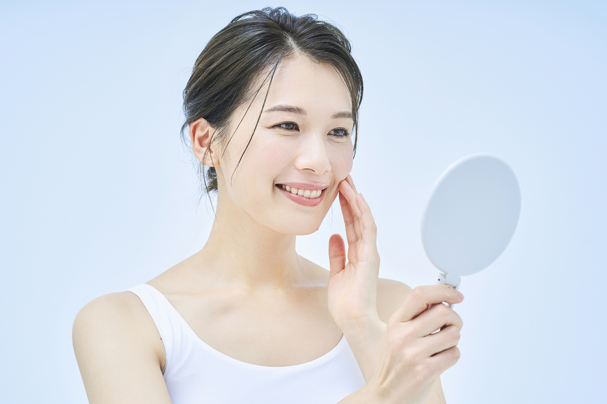 蓮藕能延緩皮膚衰老,也能達到美白淡斑的效果。