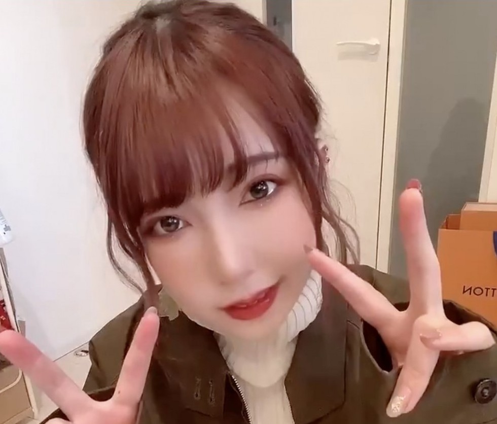 波多野結衣左邊面麻痺。