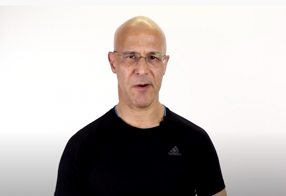 Dr. Alan Mandell指大眾通常面對的鼻塞問題,大多是發生在顴骨後(即上顎竇)及額竇。
