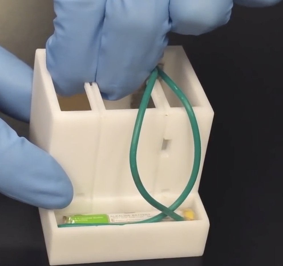 新加坡南洋理工大學研發了一部皮膚3D成像便攜式儀器。