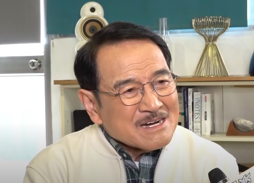 現時77歲的藝人劉丹近日透露曾因飲酒過多而患上痛風症,形容當時腳部腫痛至不能走路,幸好在接受治療後已止痛,自此亦減少了飲酒多飲水。