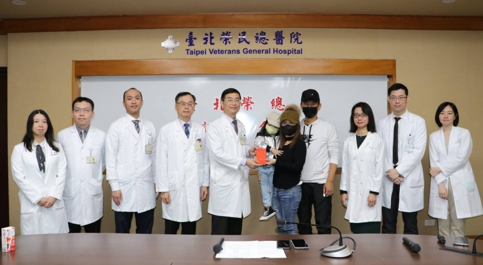 該名翁小姐最終以微創經鼻內視鏡手術成功切除腫瘤。