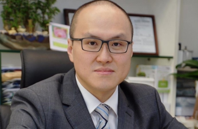 曾祈殷今早(18日)在港台節目《千禧年代》接受訪問。