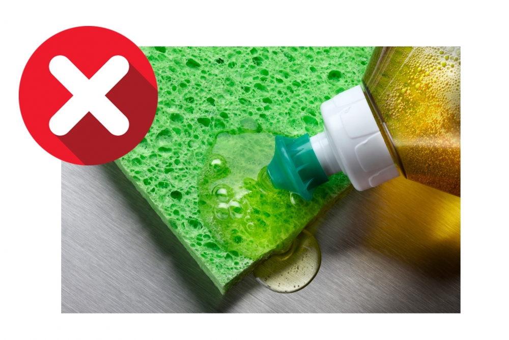 吸水力強的矽藻土吸入過多清潔劑會導致吸水力下降,同時亦未能達到真正的清潔效果。