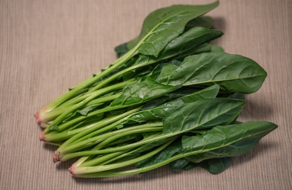 菠菜含有豐富的維他命C及維他命E,有效防止不飽和脂肪酸的過氧化