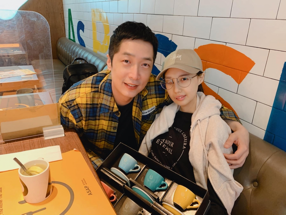 一直非常支持李明蔚(Sarena)的馬仔馬浚偉亦有留言為她打氣。