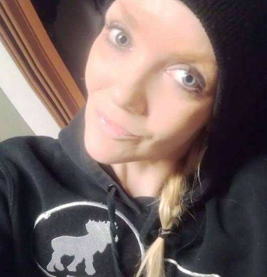 來自美國的Landree Sarata今年37歲,她於31歲時突然不時嘔血,持續一個月後求醫,結果被診斷出患有晚期肝衰竭。