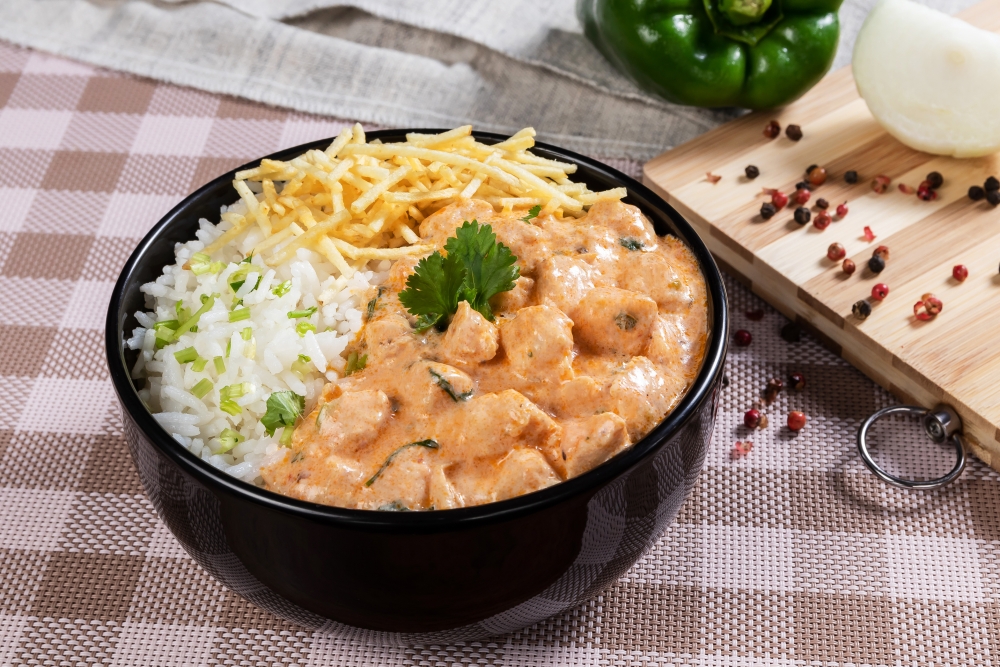 正在減重的人應該避免吃進添加大量油脂、肥肉或醬汁的米飯。
