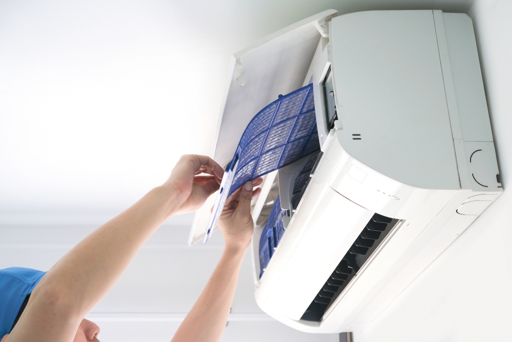 保持冷氣機散熱位置暢通可以省電。