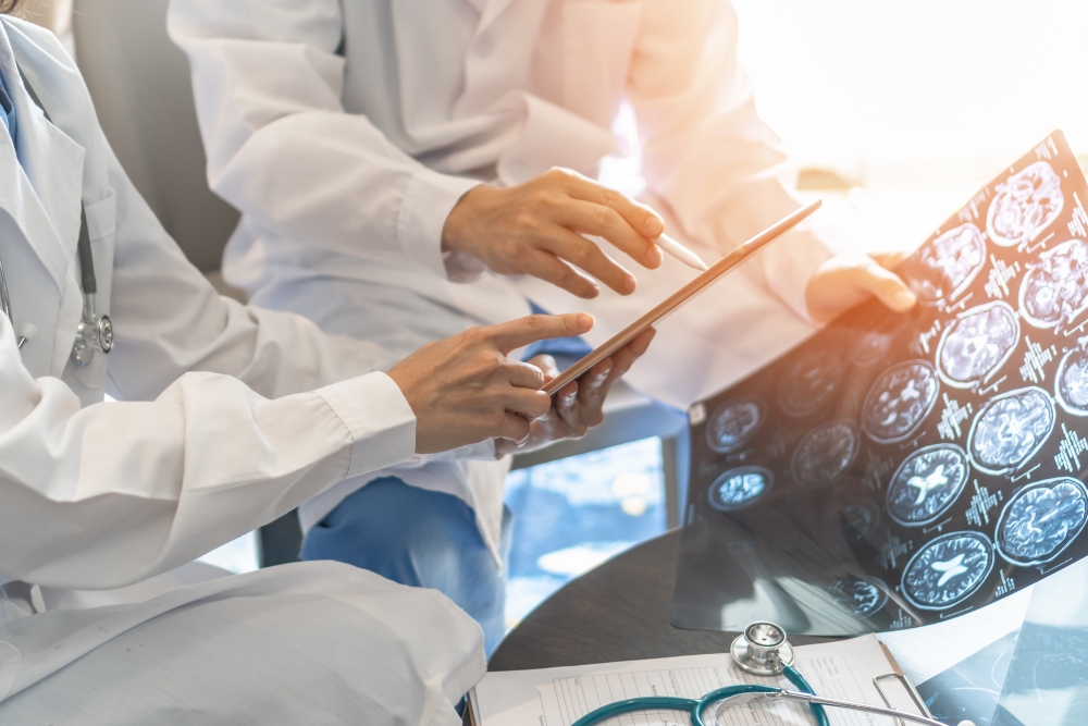 但「清醒開顱手術」並不是適合每位病人進行的,醫生對進行以上手術的病人也有高要求。