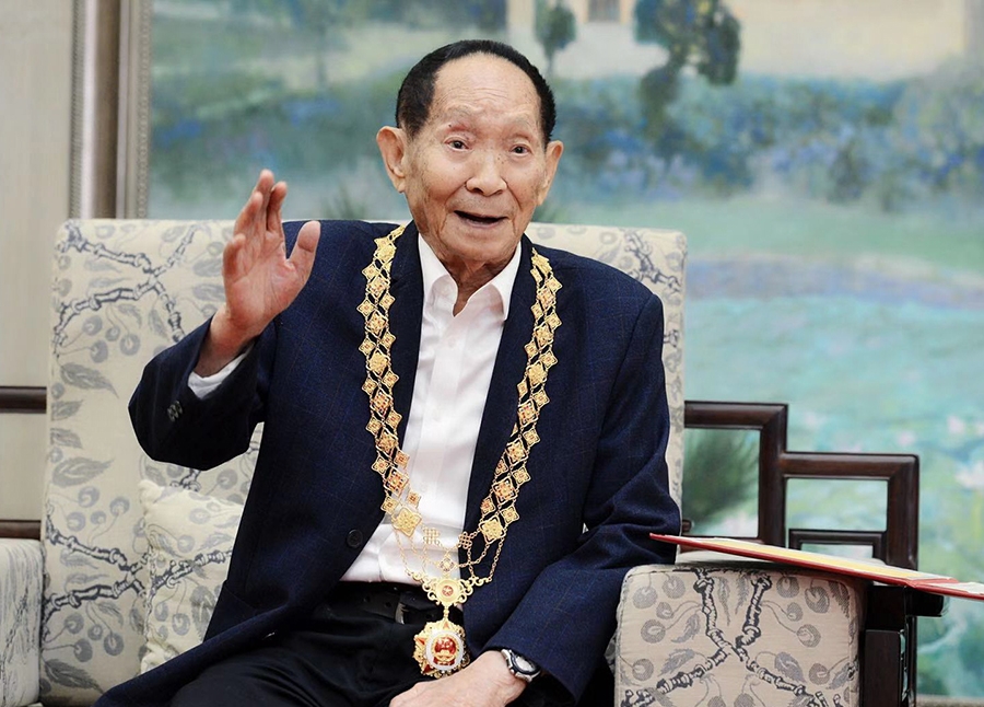 新華社報道，有「雜交水稻之父」之稱的袁隆平今日離世，終年91歲。