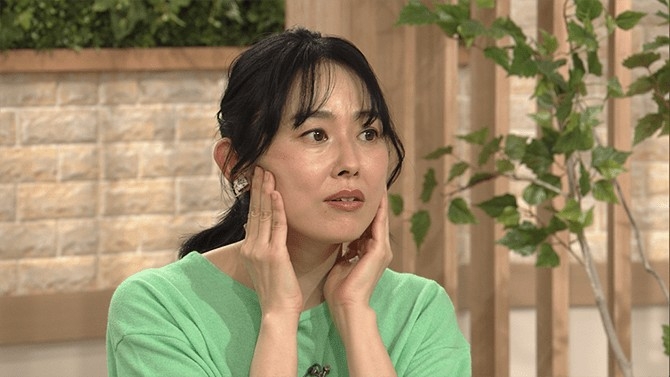 面部按摩促進唾液分泌方法一