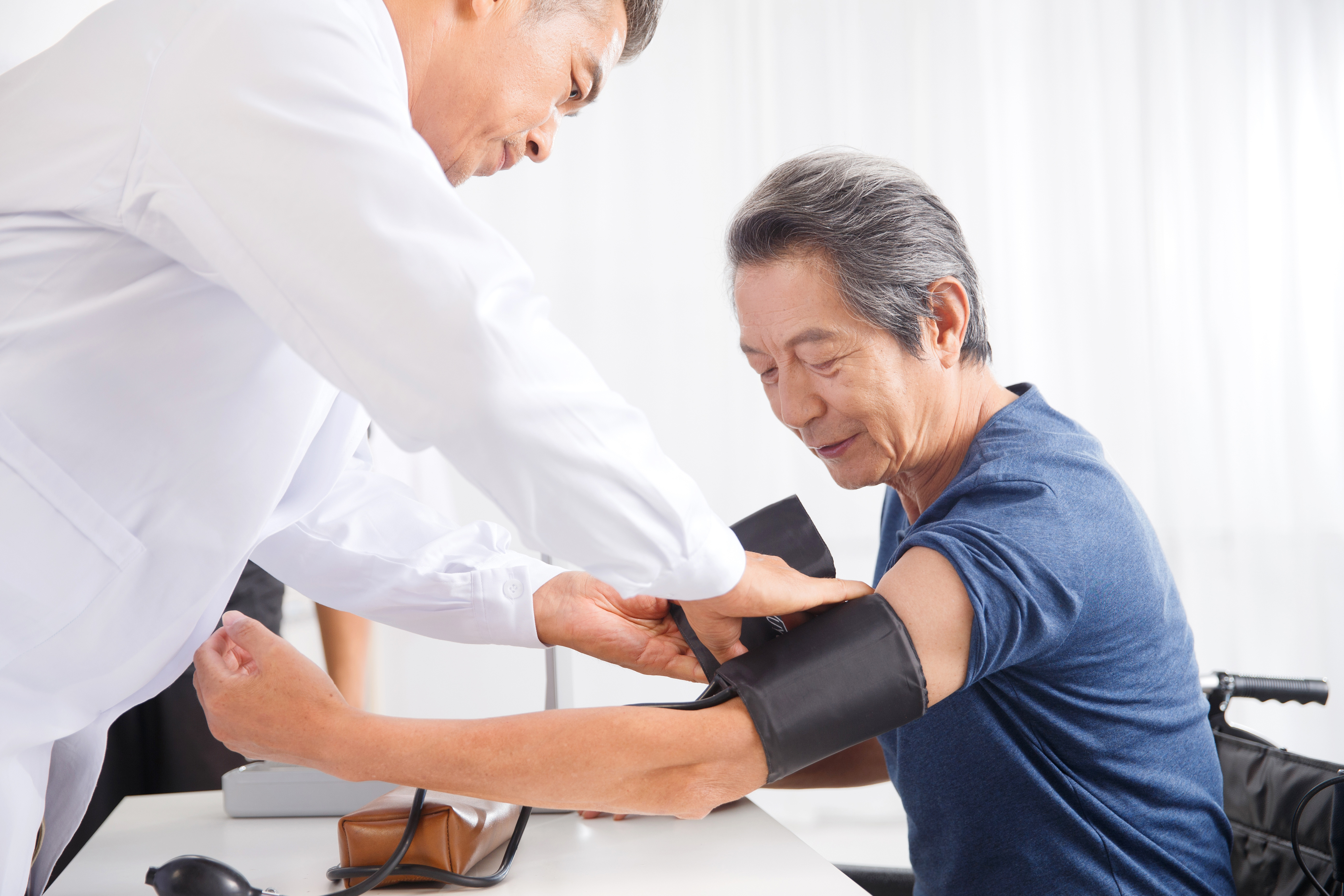 有些滴雞精或雞精產品,鈉含量或偏高,可能會令血壓升高。