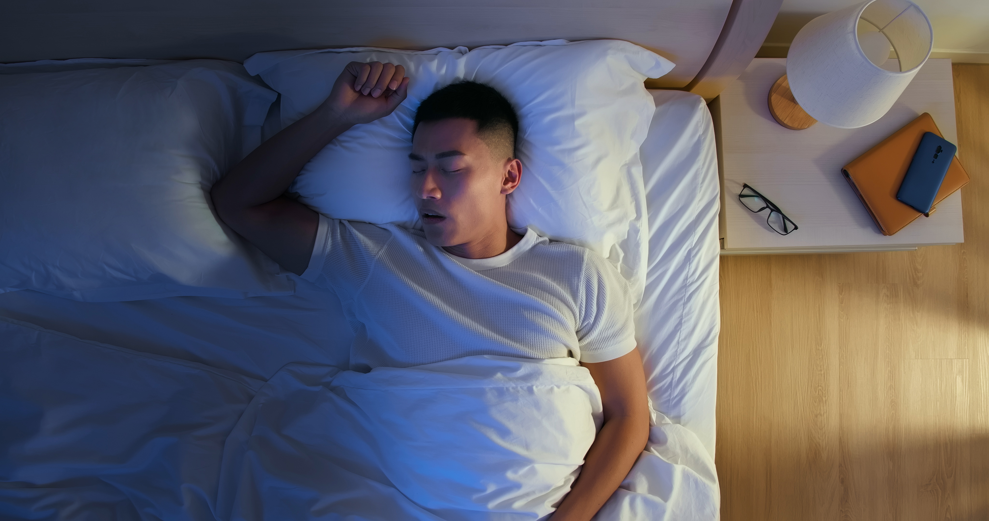 有的降膽固醇藥物會建議晚上服用,這是因為膽固醇合成多在晚上發生,且基於藥效較短,所以這樣吃效果尤佳。