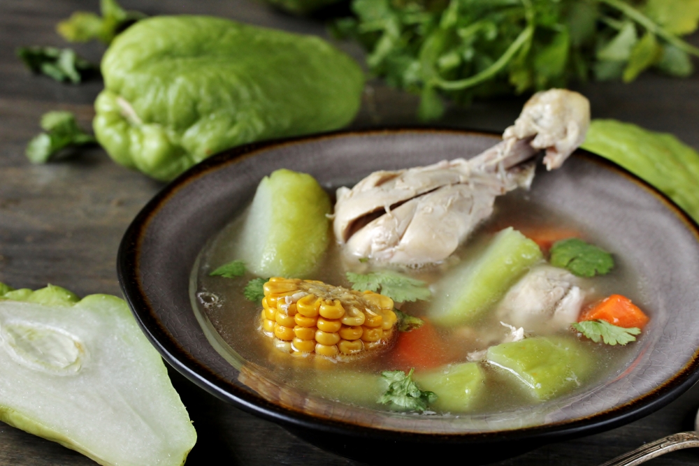 合掌瓜淮山薏米湯。